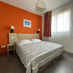Apartment 2p A Avec Piscine, Clim, Parking Et Proche Plages - Fr-1-338-556