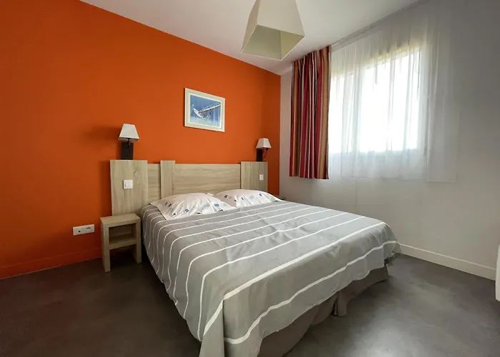 Apartamento 2p à Avec Piscine, Clim, Parking Et Proche Plages - Fr-1-338-556
